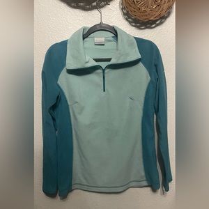Columbia fleece sweater